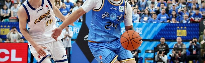 3分险胜，广厦双杀北京队！孙铭徽13+11怒吼庆祝，曾凡博10中2|浙江广厦|联赛|北京首钢|广东男篮|陈盈骏_新浪体育_新浪新闻